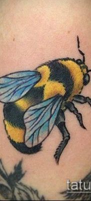 Bumblebee TATTOO №318 - a minta exkluzív változata, amely sikeresen használható módosításra és poszméh tetoválásra
