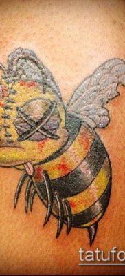 Bumblebee TATTOO No. 281 - a minta méltó változata, amely könnyen használható felülvizsgálatra és poszméh tetoválásként történő alkalmazásra