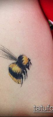 Bumblebee TATTOO № 804 - a minta exkluzív változata, amely jól használható az ujj egy poszméhe tetoválására és tetoválására