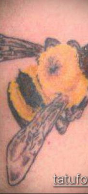 Bumblebee TATTOO # 31 - a minta hűvös változata, amely könnyen használható a poszméh tetoválásához és feldolgozásához