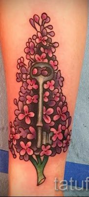 lila tetoválás fotó egy lila tetoválás jelentéséről szóló cikkhez - tatufoto.ru - 35