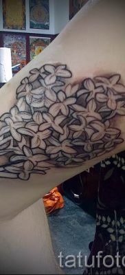 lila tetoválás fotó egy lila tetoválás jelentéséről szóló cikkhez - tatufoto.ru - 28