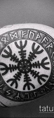 TATTOO SCANDINAVIAN RUNES №694 - en eksklusiv version af mønsteret, som godt kan bruges til ændring og anvendelse som tatovering Skandinaviske runer til amuletter