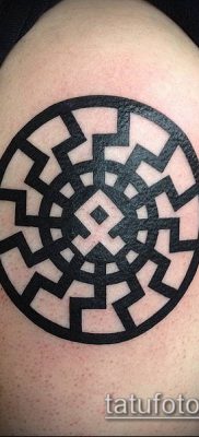 TATTOO SCANDINAVIAN RUNES №116 - en cool version af mønsteret, der med succes kan bruges til at transformere og tatovere skandinaviske runer til amuletter