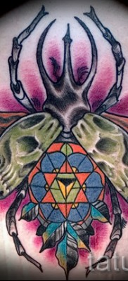 Пример за снимка на татуировка на скарабей 19