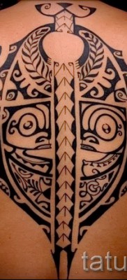 Fényképes példa egy csípős tetoválásra 42