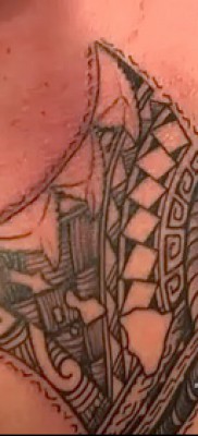 Fényképes példa egy csípős tetoválásról 12312342345346
