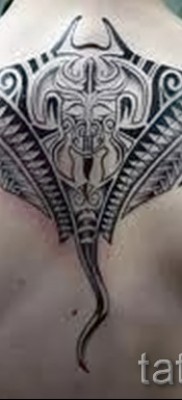 Fényképes példa egy csípős tetoválásra 20