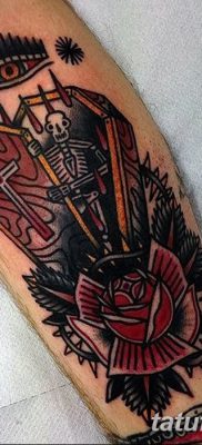 fotó egy csontváz tetoválásról, kelt 2017. augusztus 28 -án №106 - tetováló csontváz -