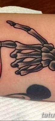 fotó egy csontváz tetoválásról, kelt 2017.08.28. №001 - tetováló csontváz -