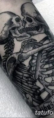 fotó egy csontváz tetoválásról, kelt 2017. augusztus 28 -án №048 - tetováló csontváz -