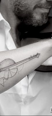 fotó tetoválás Hegedű kelt 2017.12.26. №055 - tetováló hegedű -