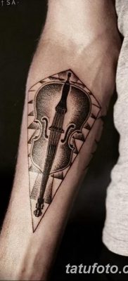 fotó tetoválás Hegedű kelt 2017.12.26. №058 - tetováló hegedű -