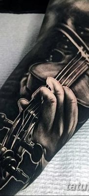 fotó tetoválás Hegedű kelt 2017.12.26. №082 - tetováló hegedű -