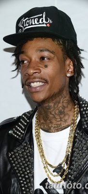 fotó szakadásról az arcon tetoválás dátuma: 2018.04.16.