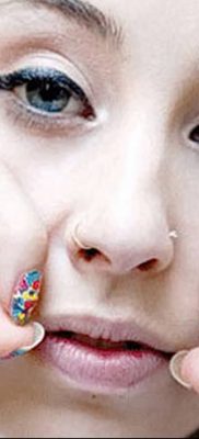 fotó egy könnycsepp tetoválásról az arcon, 2018.04.16. №013 - tetoválás szakadás az arcán -