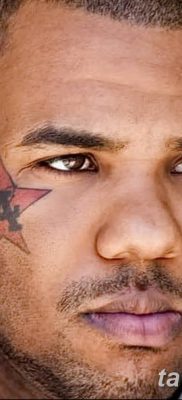 fotó egy könnycsepp tetoválásról az arcon, 2018.04.16. №028 - tetoválás szakadás az arcán -