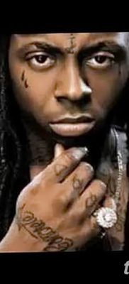 fotó egy könnycsepp tetoválásról az arcon, 2018.04.16. №032 - tetoválás szakadás az arcán -