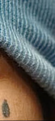 fotó egy könnycsepp tetoválásról az arcon, 2018.04.16. №049 - tetoválás szakadás az arcán -