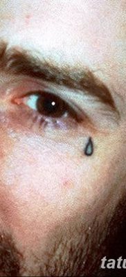 fotó egy könnycsepp tetoválásról az arcon, 2018.04.16. №058 - tetoválás szakadás az arcán -