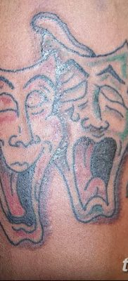 Fotó a tetoválásról most nevetni sírni később 2018.08.17. №072 - Mosolyogj most sírj később -