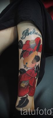 Az ötlet exkluzív változata az ötletről, hogy egy süvöltő tetoválást készítsen a fotón lévő kész tetováláson - a bullfinch tetoválás történetéről szóló anyaghoz