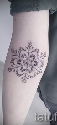 fotó egy hópehely tetoválásról a hópehely tetoválás jelentéséről szóló cikkhez - tatufoto.ru - 38
