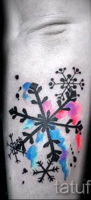 fotó egy hópehely tetoválásról a hópehely tetoválás jelentését bemutató cikkhez - tatufoto.ru - 20