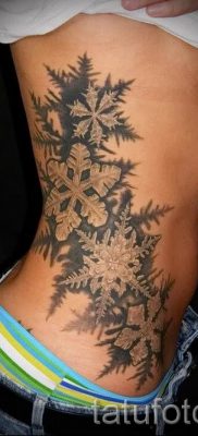 fotó egy hópehely tetoválásról egy cikkhez a hópehely tetoválás jelentéséről - tatufoto.ru - 3