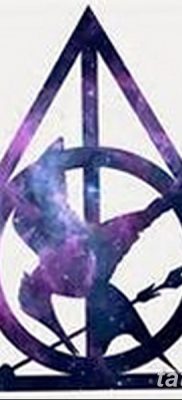 fotó a Mockingjay tetoválásról, 2017. 09. 25 -én, 010. sz. - Tetoválás -éhezők viadala -