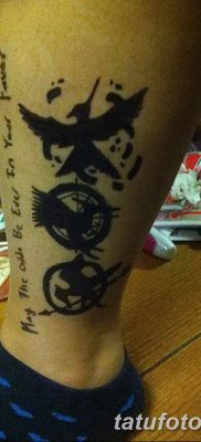 fotó a Mockingjay tetoválásról, 2017. 09. 25 -én, 017 sz. - Tattoo Hunger Games -