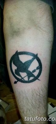 fotó a Mockingjay tetoválásról, 2017. 09. 25 -én, 022 sz. - Tattoo Hunger Games -
