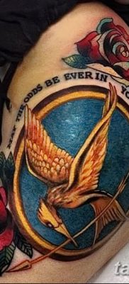 fotó a Mockingjay tetoválásról, 2017. 09. 25 -én, 038. sz. - Tetoválás -éhezők viadala -