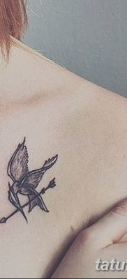 fotó egy Mockingjay tetoválásról, kelt 2017. 09. 25 -én, 046. sz. - Tetoválás éhségjátékok -