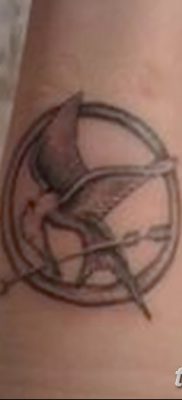 fotó a Mockingjay tetoválásról, 2017. 09. 25 -én, 051. sz. - Tetoválási játékok -