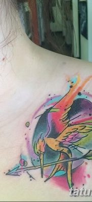 fotó egy Mockingjay tetoválásról, 2017. 09. 25 -én, 053. sz. - Tetoválás -éhezők viadala -