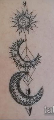 fotó a nap és a hold tetoválásról (jelentése) - példa egy érdekes tetoválási tervre - 042