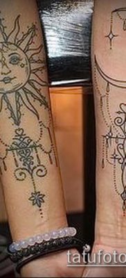 fotó a nap és a hold tetoválásról (jelentése) - egy példa egy érdekes tetoválási tervre - 015