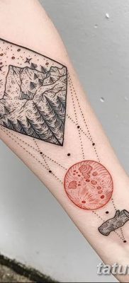 fotó egy fenyő tetoválásról, kelt: 07.07.2018 №143 - tetoválófenyő -