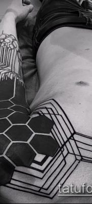 méhsejt tetoválás fotó (jelentése) - példa egy érdekes tetoválási tervre - 057