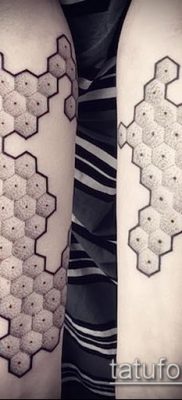 méhsejt tetoválás fotó (jelentése) - példa egy érdekes tetoválási tervre - 041