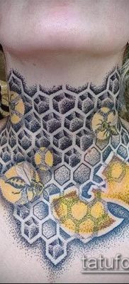 méhsejt tetoválás fotó (jelentése) - példa egy érdekes tetoválási tervre - 038