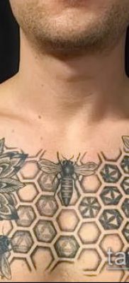 méhsejt tetoválás fotó (jelentése) - példa egy érdekes tetoválási tervre - 034