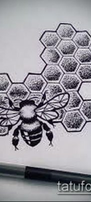 méhsejt tetoválás fotó (jelentése) - példa egy érdekes tetoválási rajzra - 032