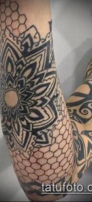 méhsejt tetoválás fotó (jelentése) - példa egy érdekes tetoválási rajzra - 028
