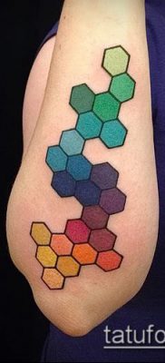 méhsejt tetoválás fotó (jelentése) - példa egy érdekes tetoválási rajzra - 026