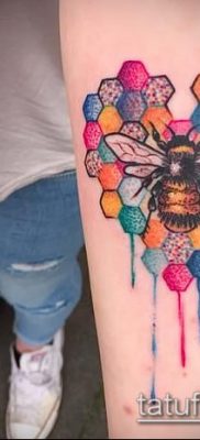 méhsejt tetoválás fotó (jelentése) - példa egy érdekes tetoválási tervre - 009