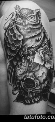 fotó bagoly tetoválásról koponyával, kelt 2017.10.23. №059 - tetoválóbagoly koponyával -