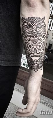fotó bagoly tetoválásról koponyával 2017.10.23. №04 - tetoválóbagoly koponyával -