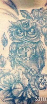 fotó egy bagoly tetoválásról, kulccsal, kelt, 2017.10.18., 005 - bagoly tetoválás kulccsal -